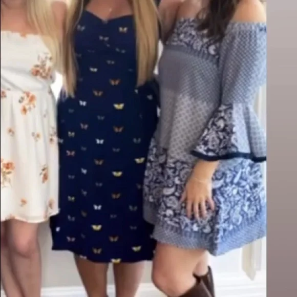 Off the Shoulder Dress - Picture 4 of 4